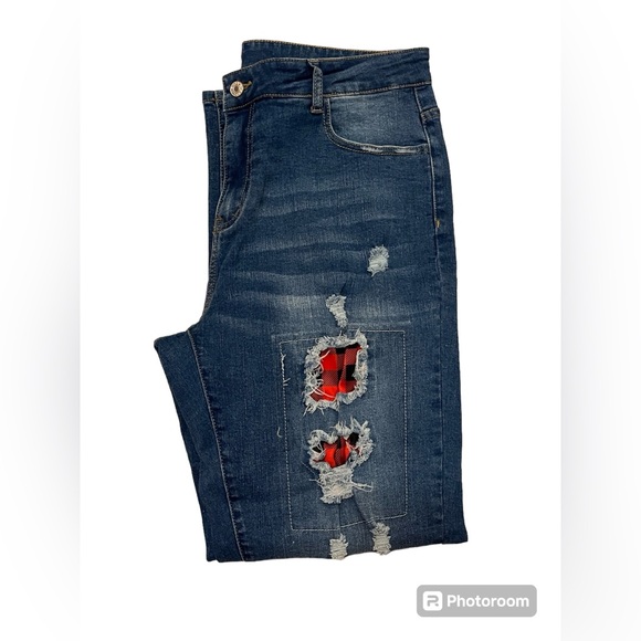 BUFFALO PLAID patches jeans. Size 36 waist. NWOT. - Picture 3 of 4